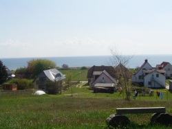Ferienhaus vom Berg aus gesehen (1) (Foto aus 2011)