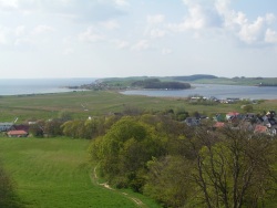 Blick vom Aussichtsturm auf dem Lotsenberg Thiessow auf Klein-Zicker